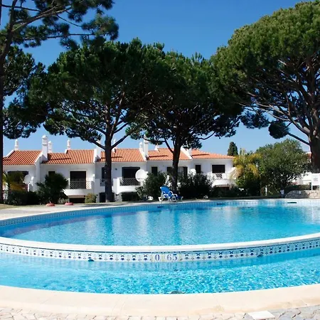 3 Bed Lakeside Village Quinta Do Faro
