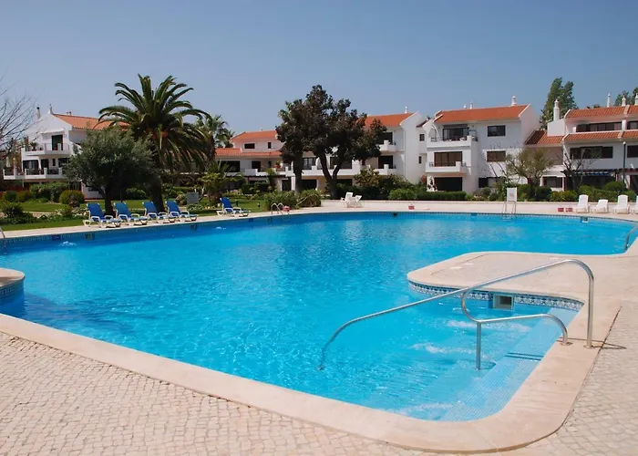 3 Bed Lakeside Village Quinta Do * Faro