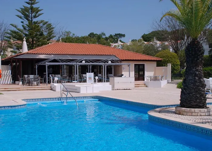 3 Bed Lakeside Village Quinta Do Casa de Férias