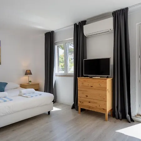 3 Bed Lakeside Village Quinta Do * Faro