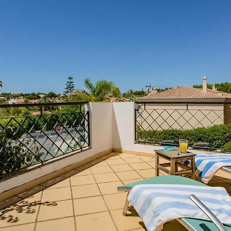 3 Bed Lakeside Village Quinta Do Holiday home Faro