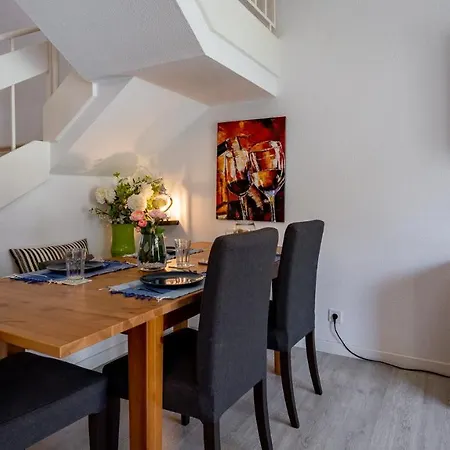 3 Bed Lakeside Village Quinta Do Holiday home