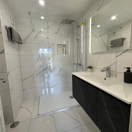 3 Bed Lakeside Village Quinta Do Faro