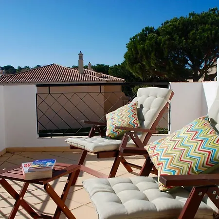 3 Bed Lakeside Village Quinta Do *