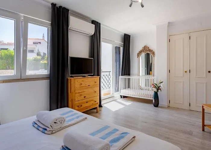 3 Bed Lakeside Village Quinta Do * Distretto di Faro