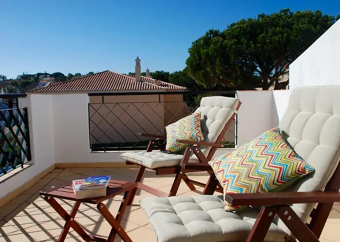 3 Bed Lakeside Village Quinta Do *