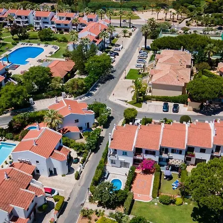 3 Bed Lakeside Village Quinta Do *